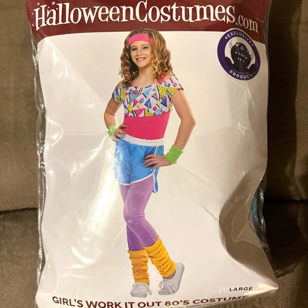 Girl’s 80s Halloween costume